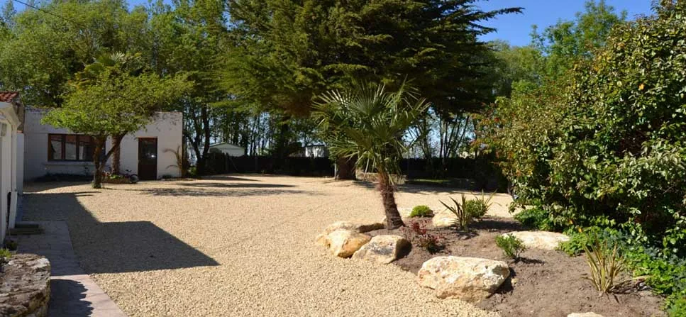 Aire Naturelle Camping La Loire Fleurie in Le Perrier