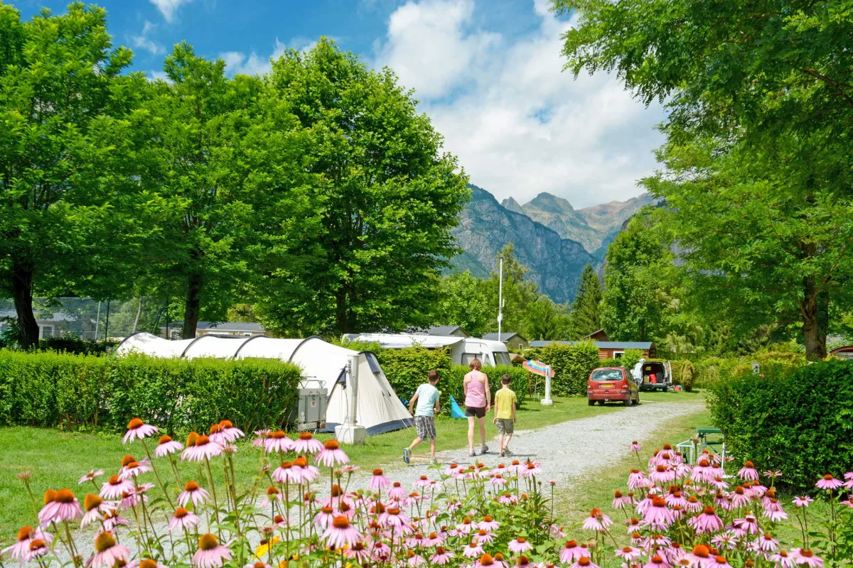 Camping À La Rencontre Du Soleil in Le Bourg-d'Oisans
