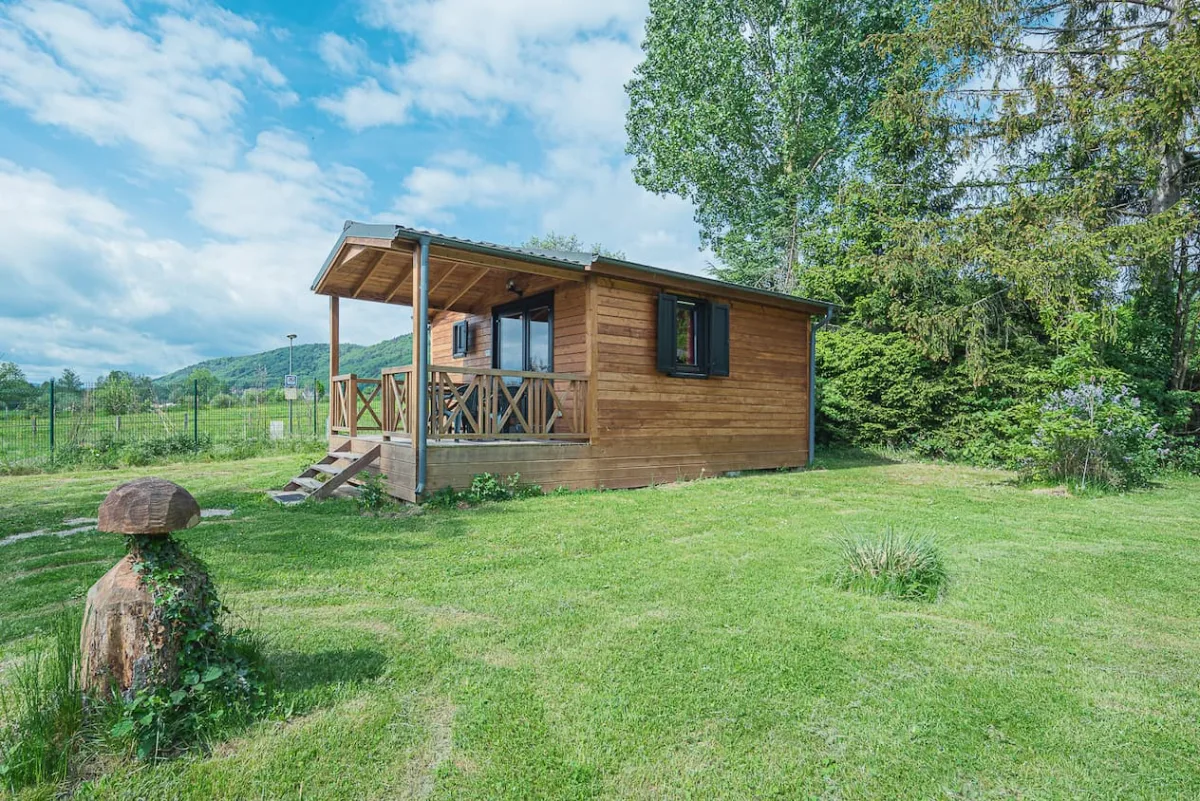 Camping Au Pays De Hanau in Dossenheim-sur-Zinsel