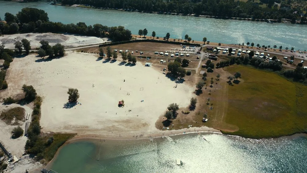 Camping Aux Bords Du Rhin in Seltz