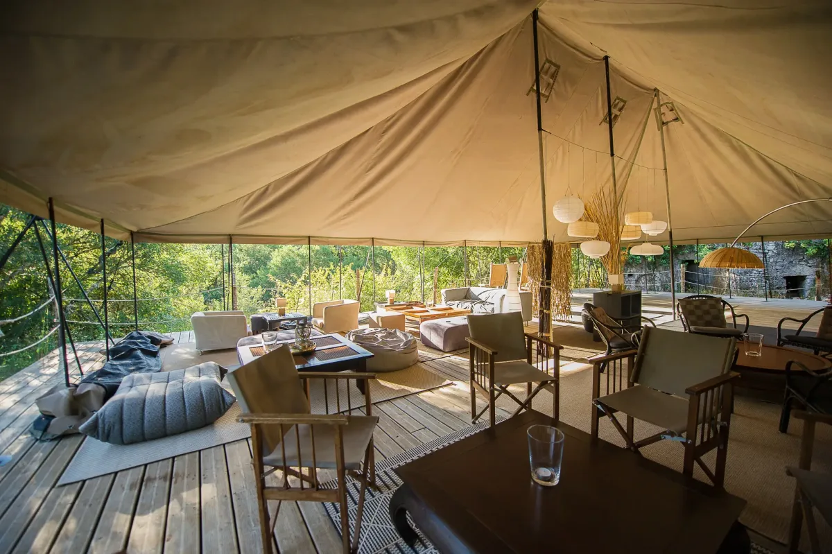 Camping Aux Lodges Du Mas De Nadal in Sauliac-sur-Célé
