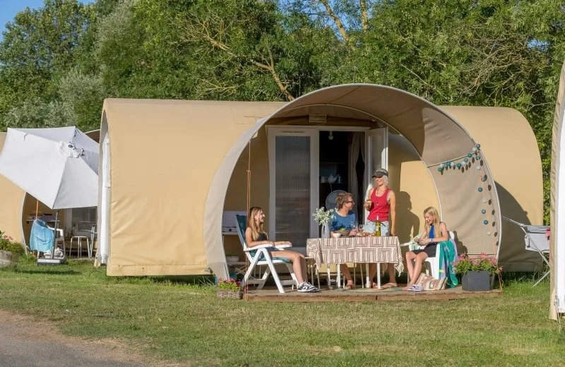 Camping Aux Rives Du Soleil in Pont-de-Vaux — Foto 8
