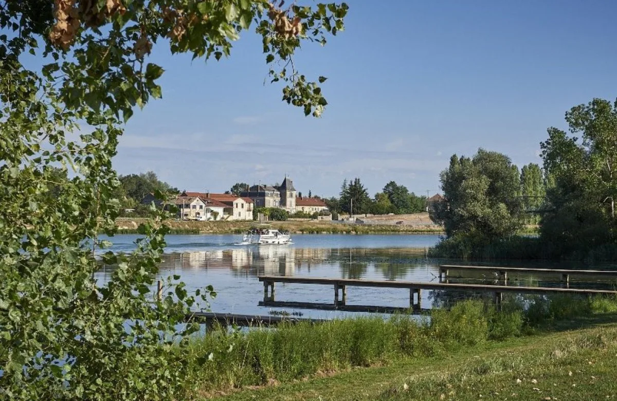 Camping Aux Rives Du Soleil in Pont-de-Vaux
