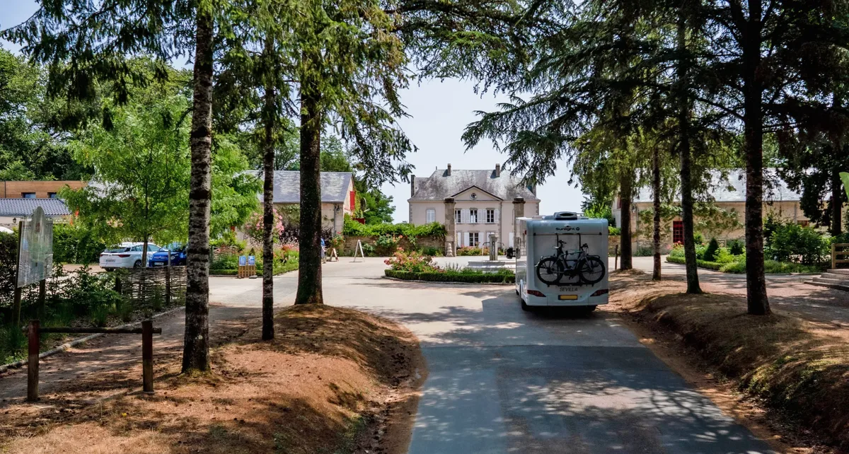 Camping Castel La Garangeoire in Saint-Julien-des-Landes