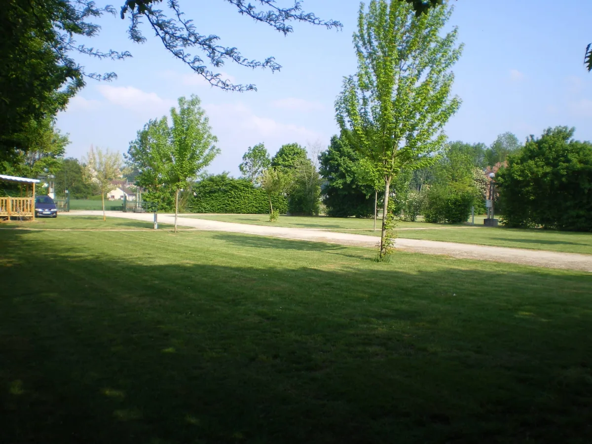 Camping De L’Étang De La Varenne in Morée