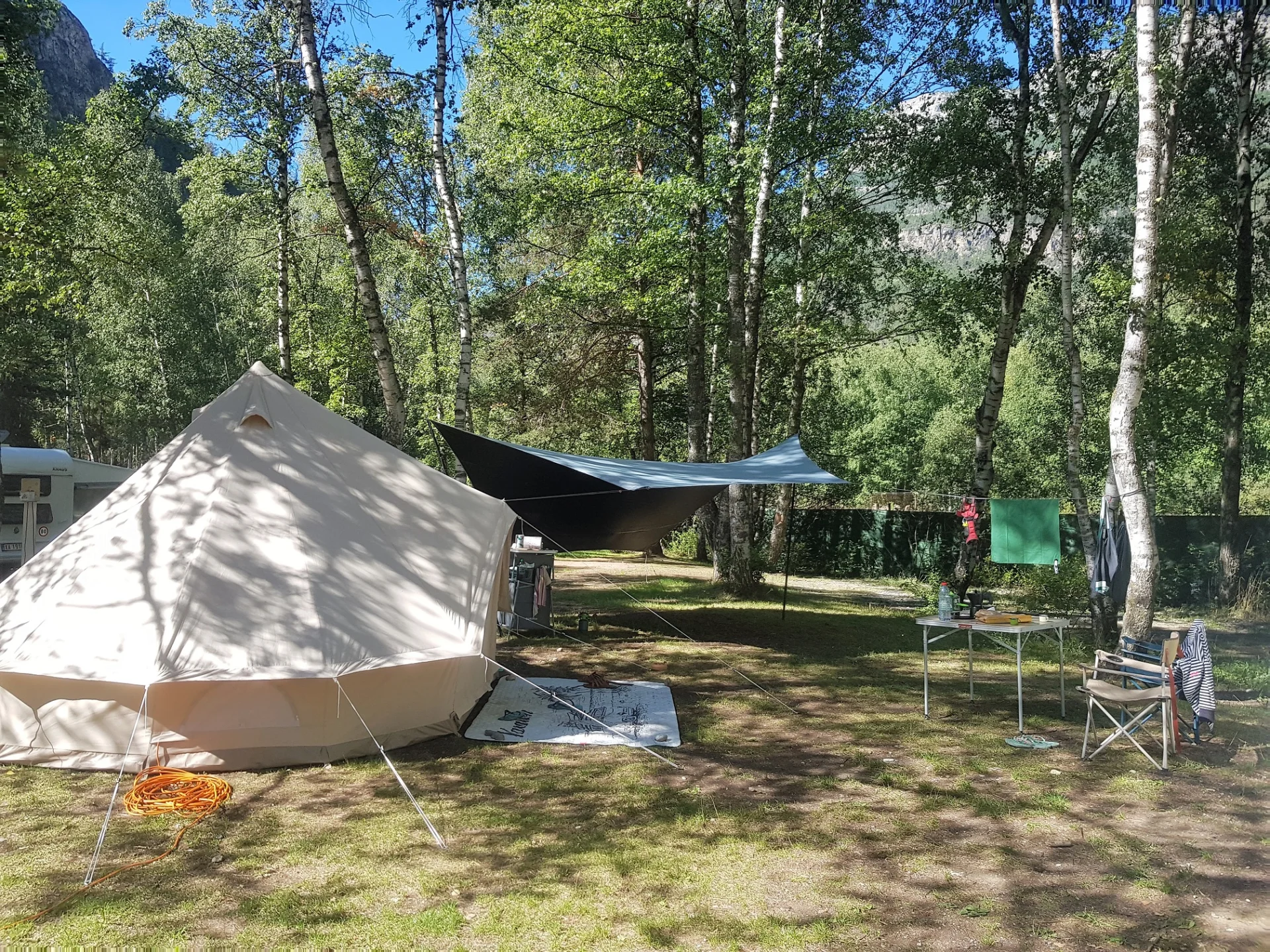 Camping De L'Iscle De Prelles à Saint-Martin-de-Queyrières — photo 9
