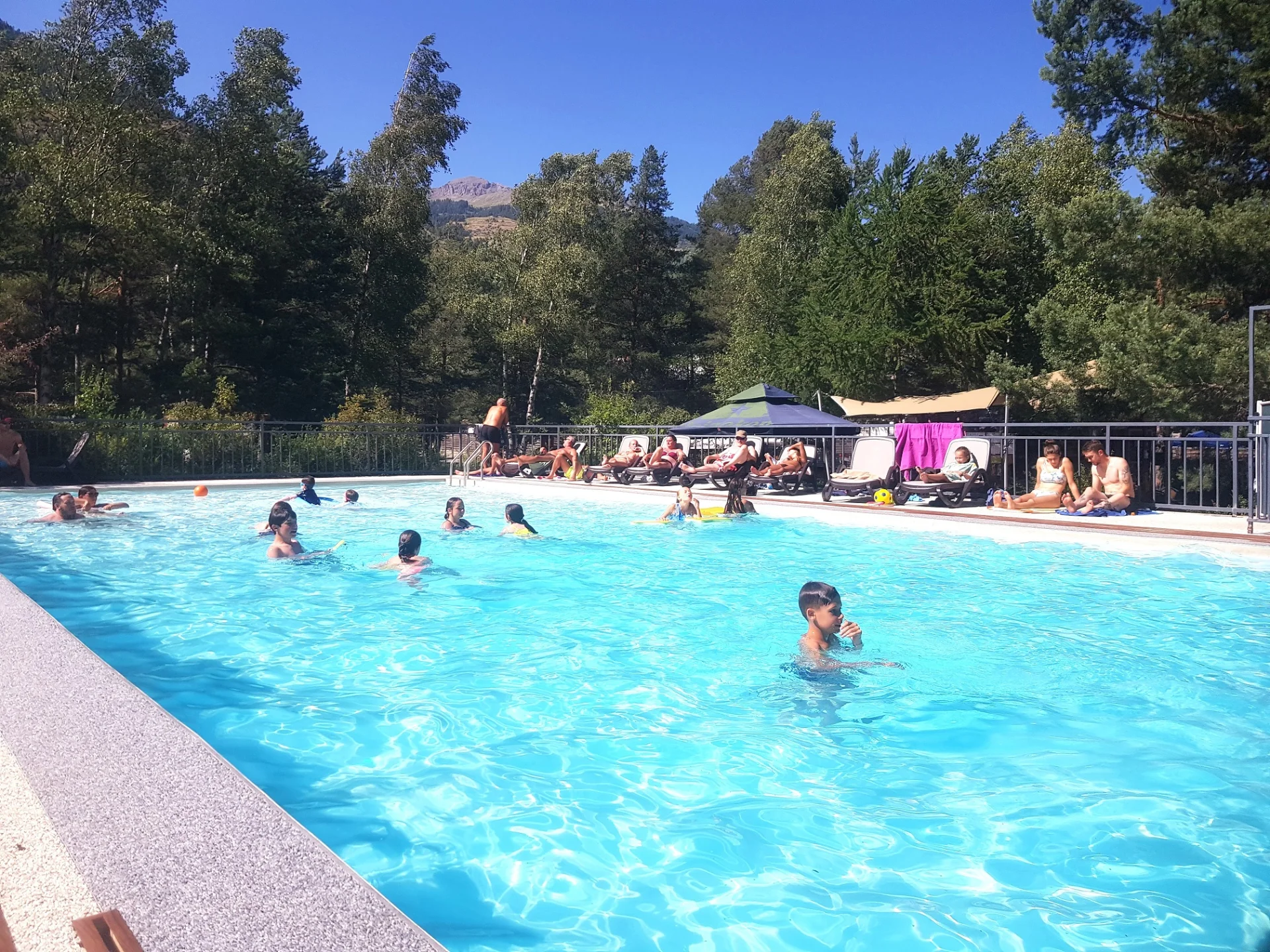 Camping De L'Iscle De Prelles à Saint-Martin-de-Queyrières — photo 3