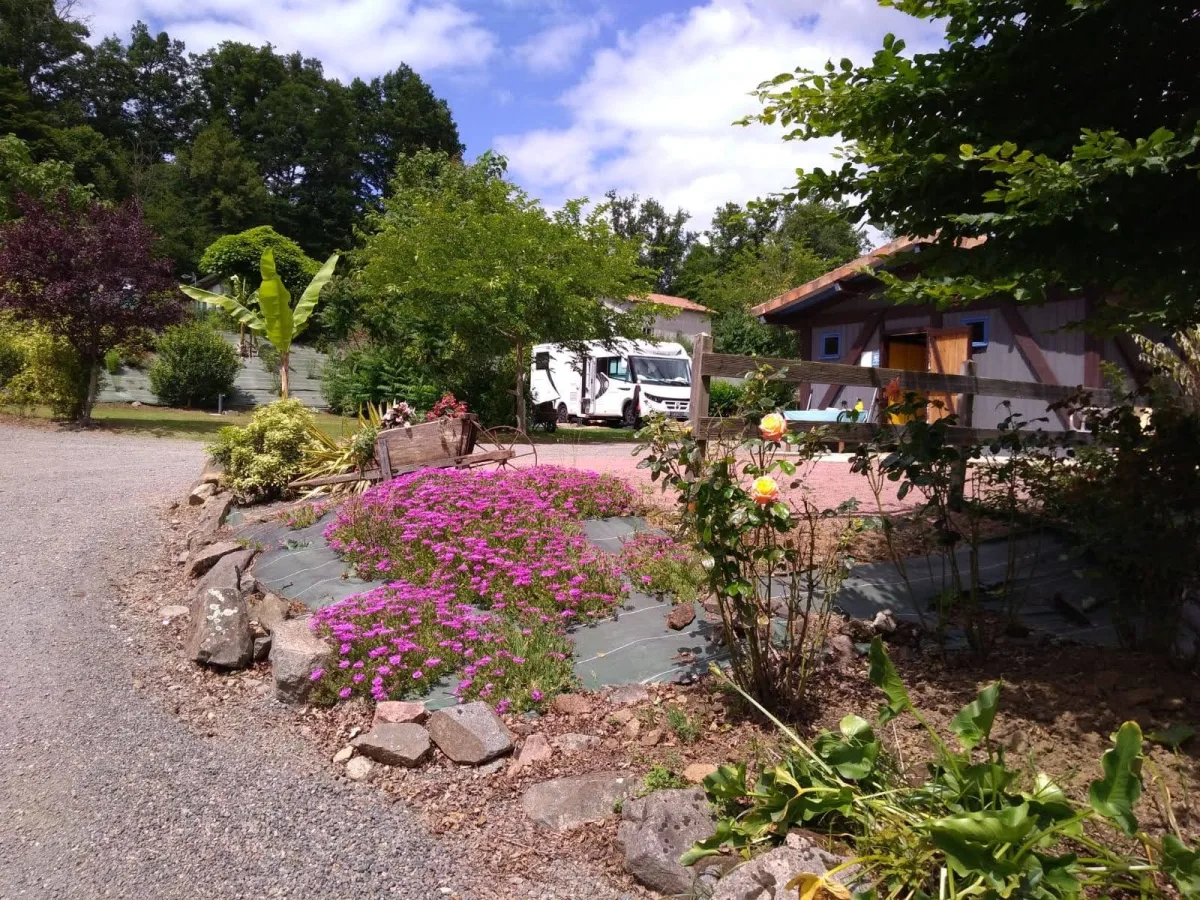 Camping De La Rivière in Exideuil