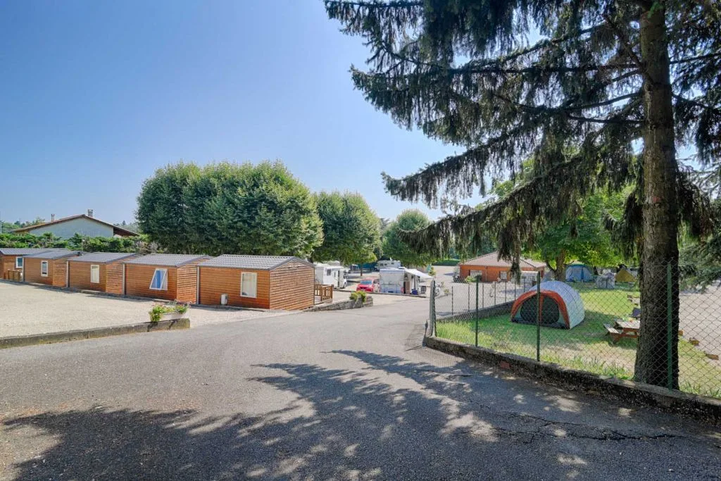 Camping Des Barolles in Saint-Genis-Laval