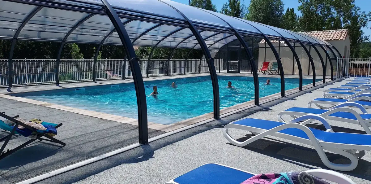 Camping Des Conches in Damvix