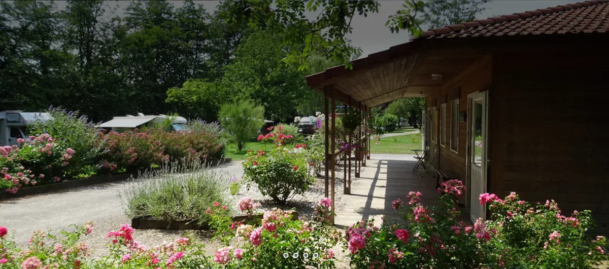 Camping Des Lacs — Saint-Jean-De-Chevelu