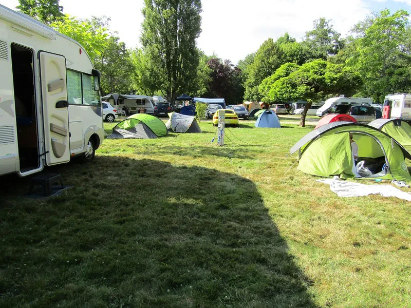 Camping des Lancières in Rogny-les-Sept-Écluses — foto 2