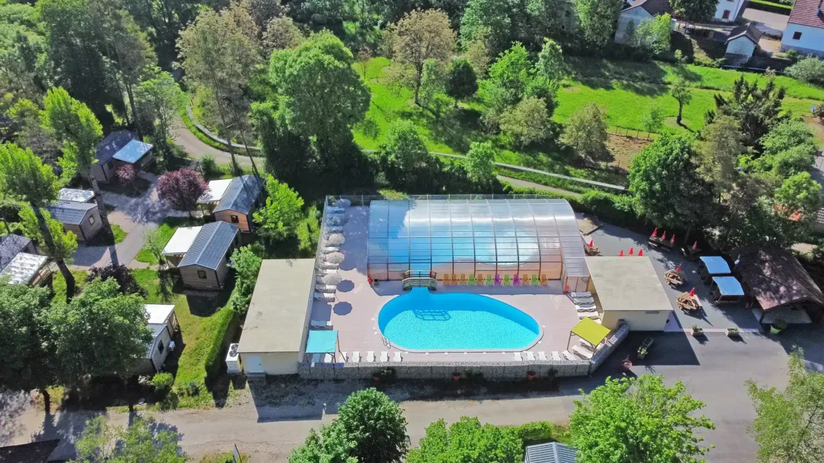 Camping Des Pêcheurs in Pont-de-Poitte