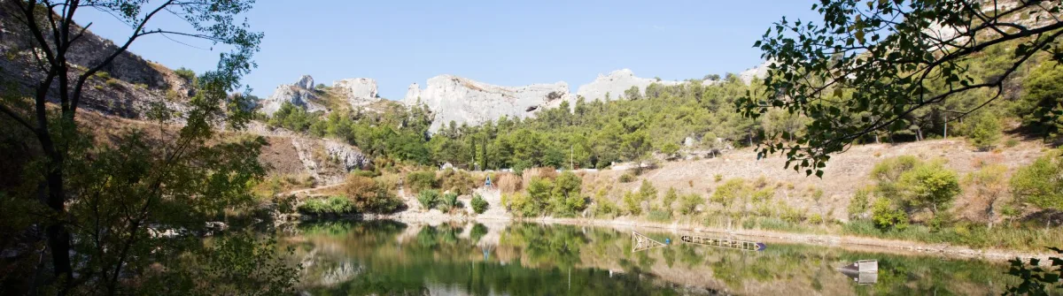 Camping Domaine De La Vallée Heureuse in Orgon