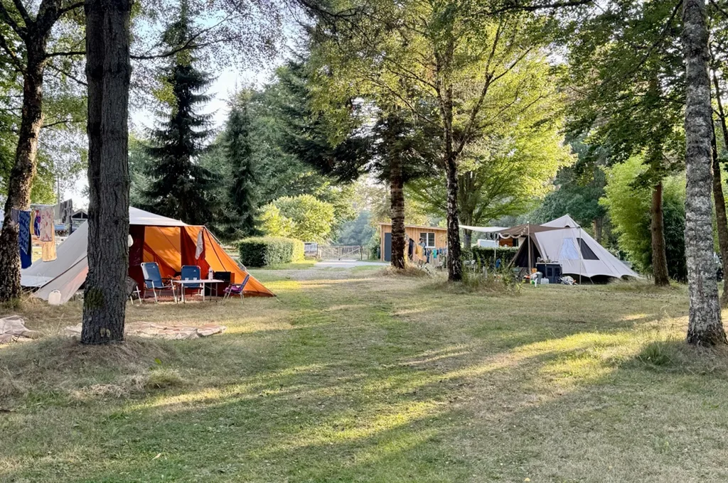 Camping Domaine De Lallé in Champagnac-la-Noaille