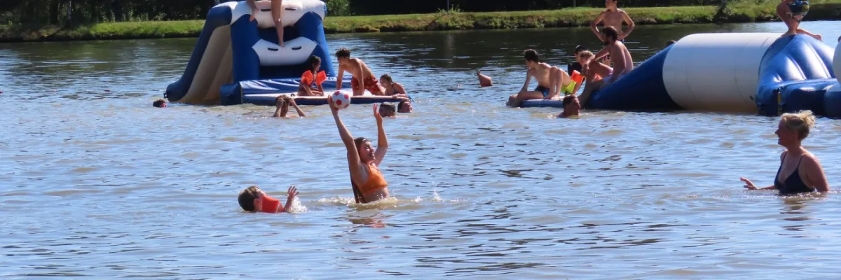 Camping Domaine Des Forges in Lamongerie