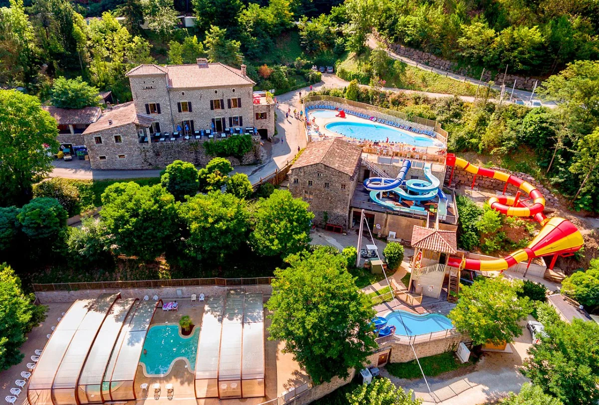 Camping Domaine Des Plantas in Les Ollières-sur-Eyrieux