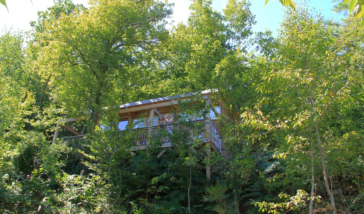 Camping Domaine Les Clots in Mirandol-Bourgnounac