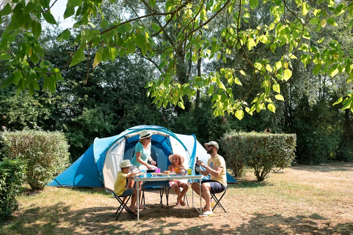 Camping Du Port De Plaisance in Péronne