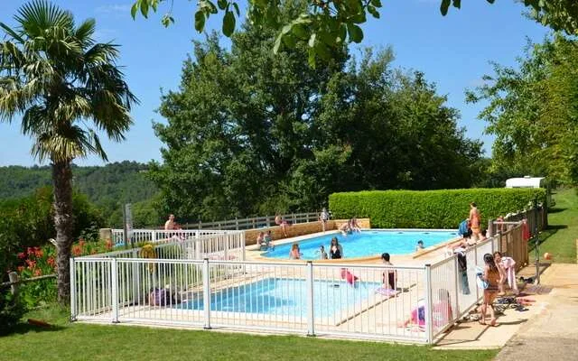 Camping Ferme De La Brauge in Tursac