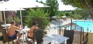 Camping Fontisson in Châteauneuf-de-Gadagne — Foto 2