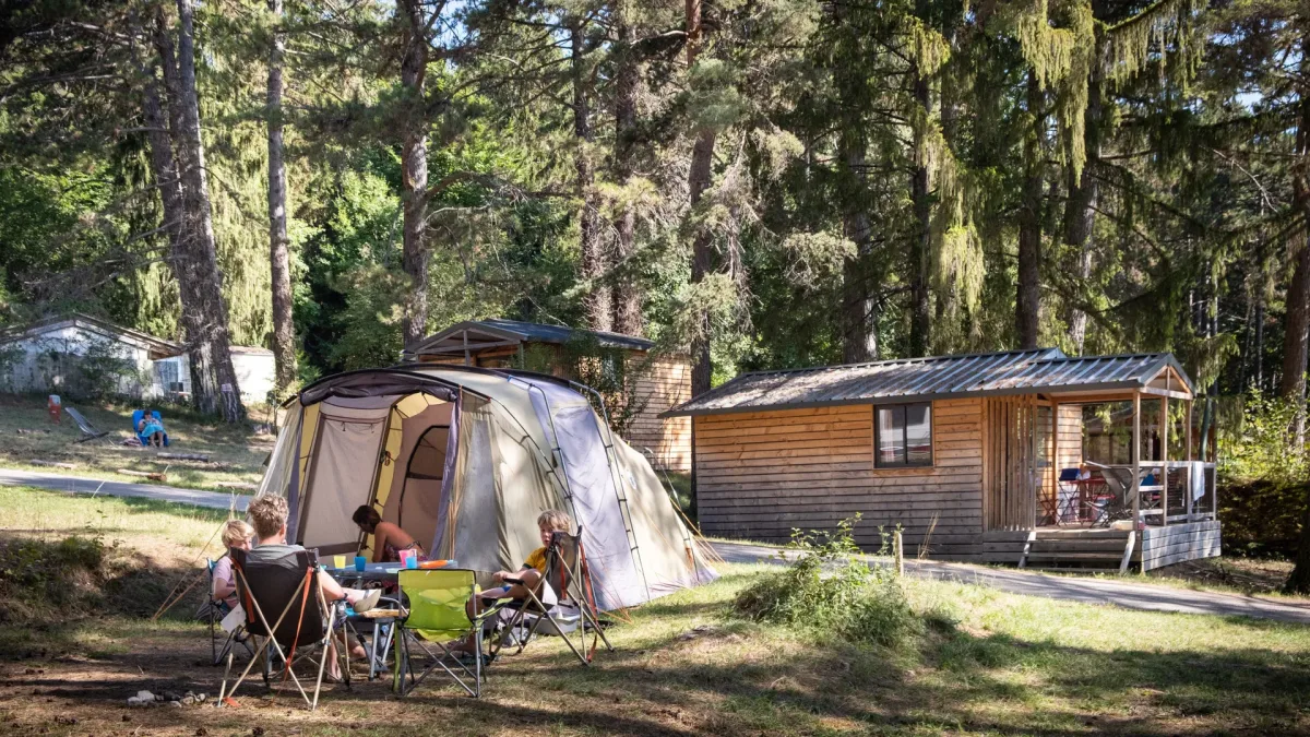 Camping Huttopia Divonne-Les-Bains