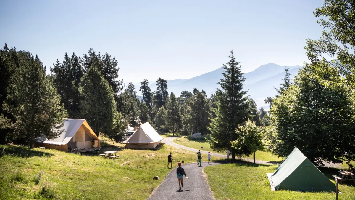 Camping Huttopia Font-Romeu in Font-Romeu-Odeillo-Via