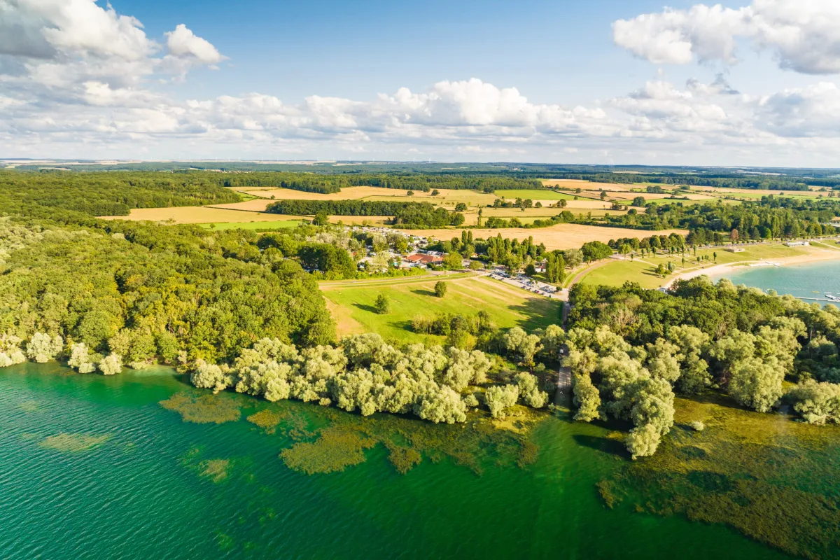 Camping Kawan Resort Le Lac D'Orient in Mesnil-Saint-Père