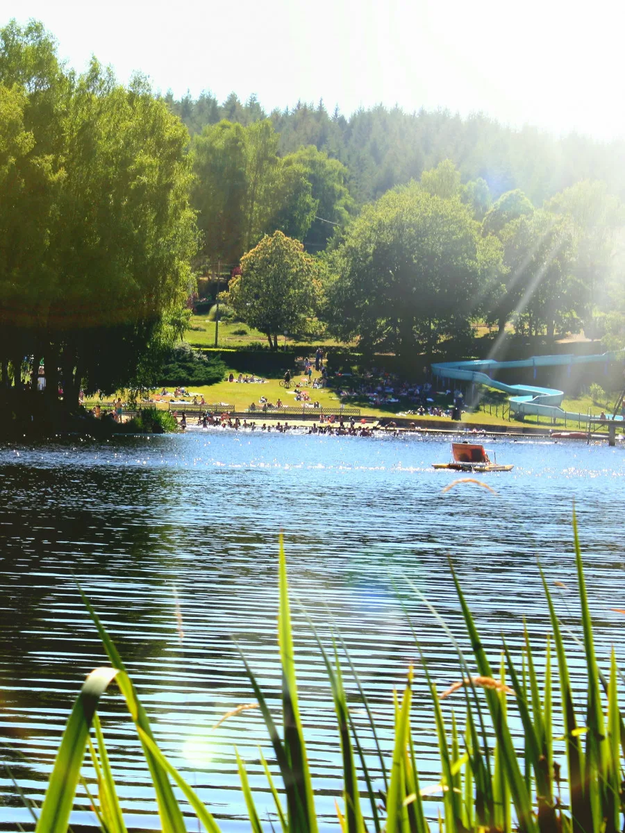 Camping L'Air Du Lac in Saint-Hilaire-les-Places