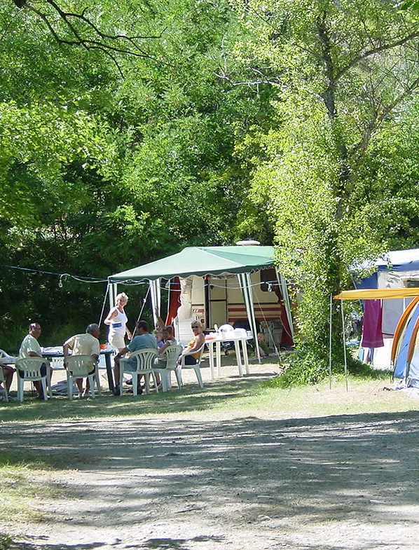 Camping L'Ondine De Provence in La Motte-Chalancon