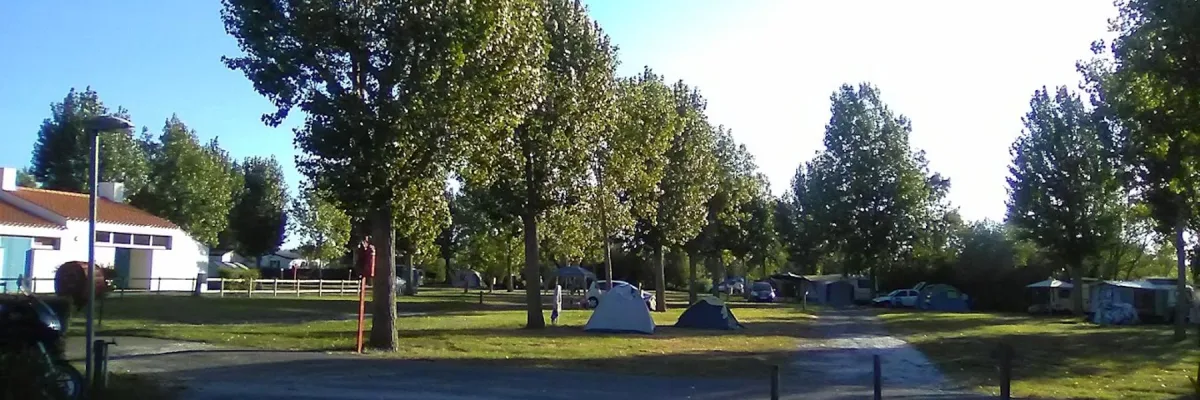 Camping La Maison Blanche in Le Perrier