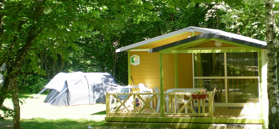 Camping La Petite Montagne in Moirans-en-Montagne