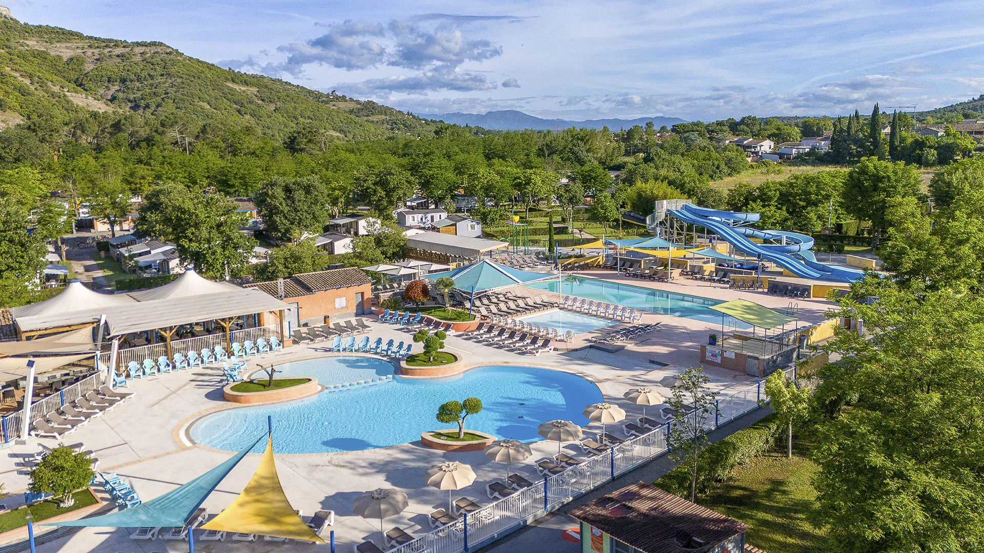 Camping La Plage Fleurie à Vallon-Pont-d'Arc
