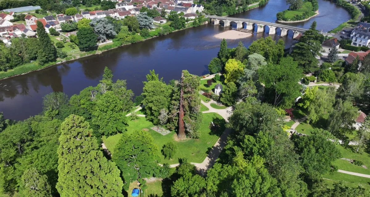 Camping La Roseraie in Descartes