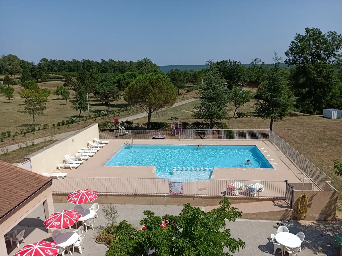 Camping La Rouvière Les Pins in Vagnas