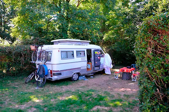 Camping La Venise Du Bocage in Nesmy