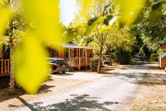 Camping Lascaux Vacances in Saint-Amand-de-Coly