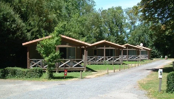 Camping Le Bois Dinot in Marans — photo 4