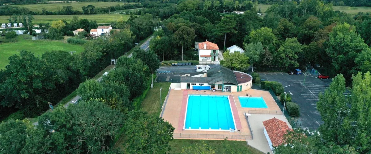 Camping Le Bois Dinot in Marans