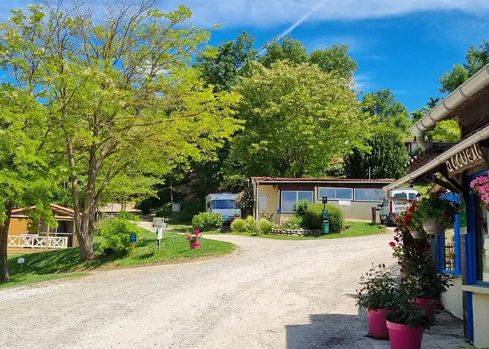 Camping Le Bourdieu — Durfort