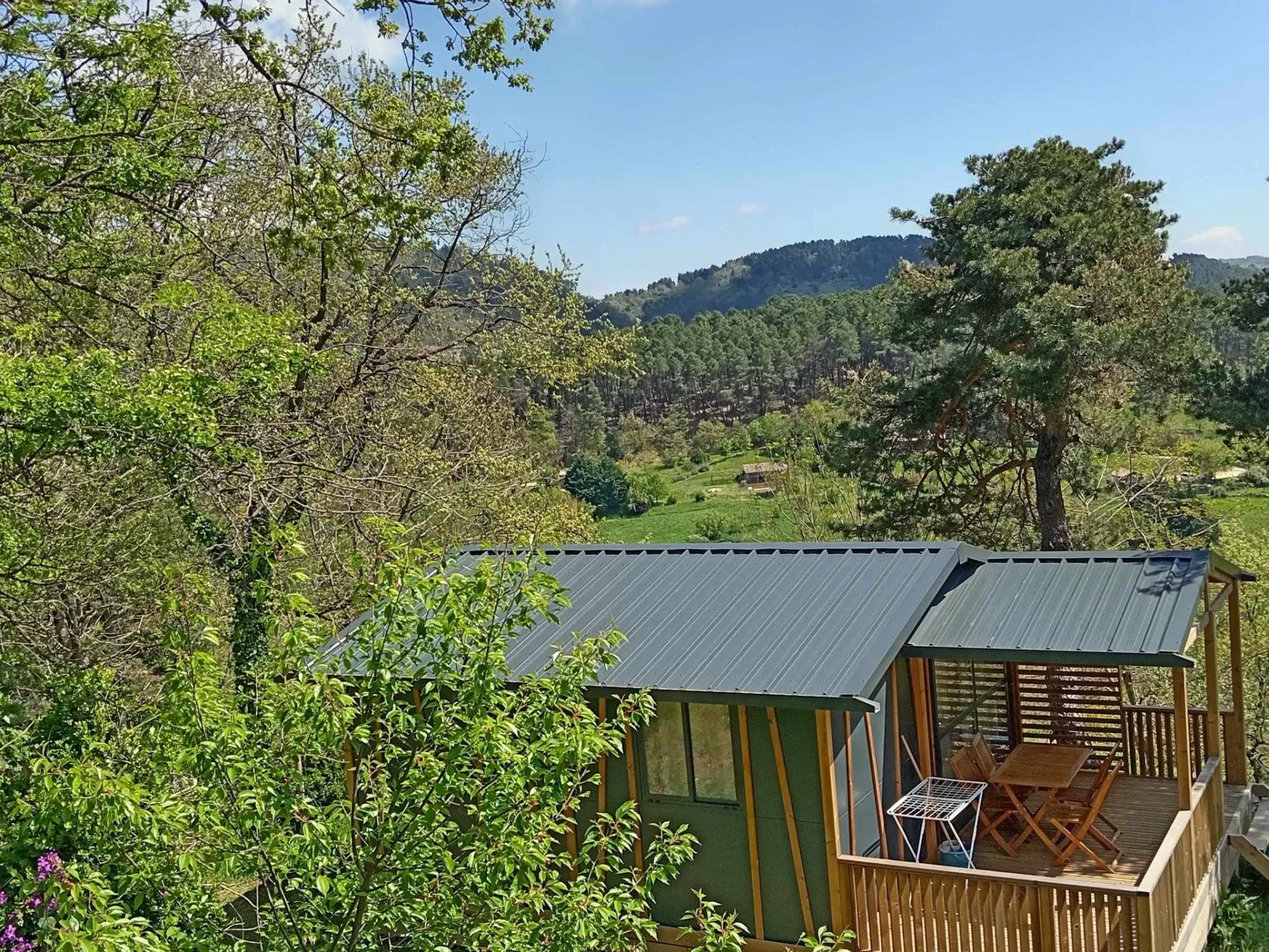 Camping Le Chabrioux à Saint-Michel-de-Chabrillanoux — photo 8