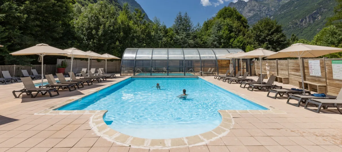 Camping Le Château De Rochetaillée in Le Bourg-d'Oisans