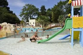 Camping Le Chateau du Petit Bois in Mesquer — Foto 4