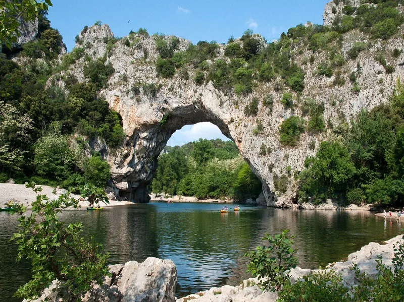 Camping Le Clapas 3 étoiles in Salavas — foto 9