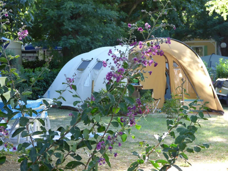 Camping Le Clapas 3 étoiles in Salavas — foto 5