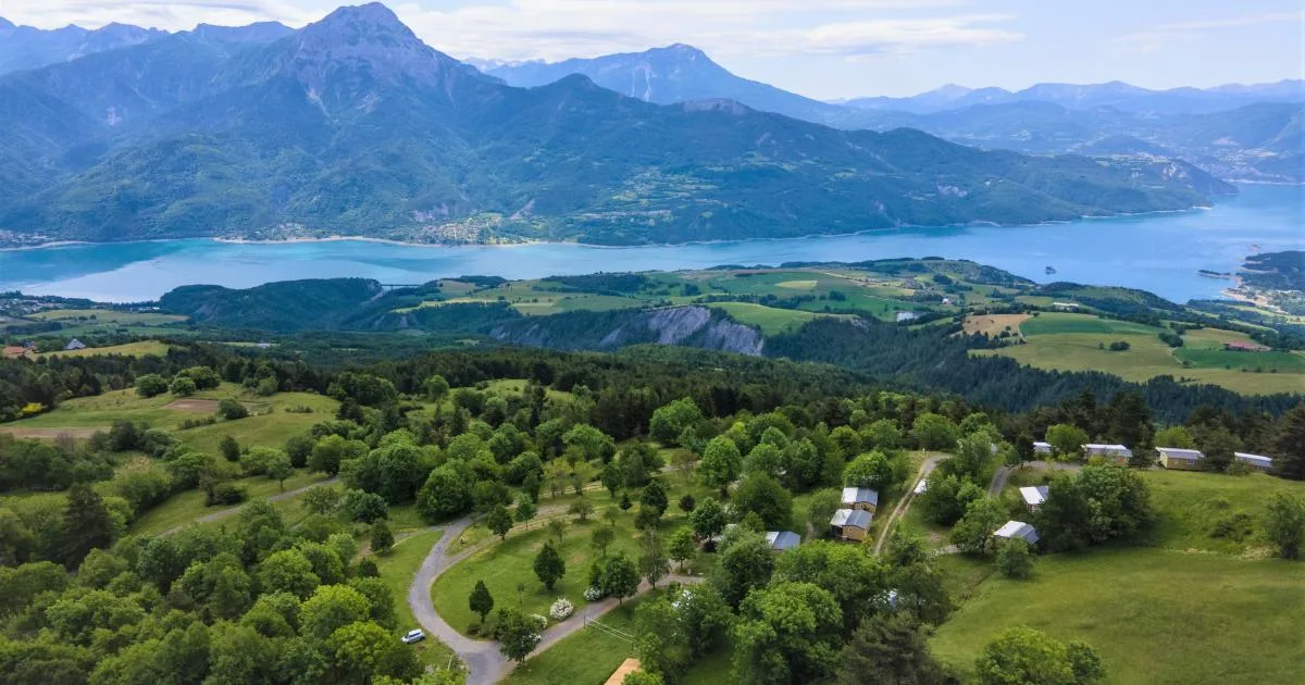 Camping Le Clos Du Lac in Saint-Apollinaire