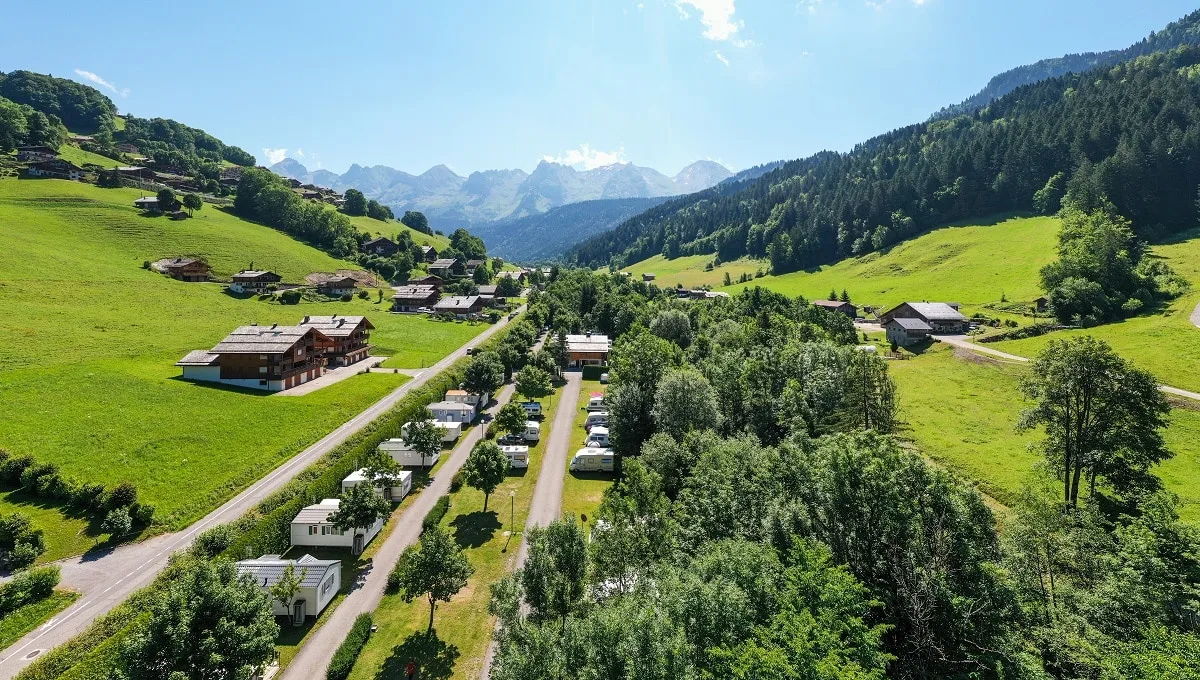 Camping Le Clos Du Pin in Le Grand-Bornand