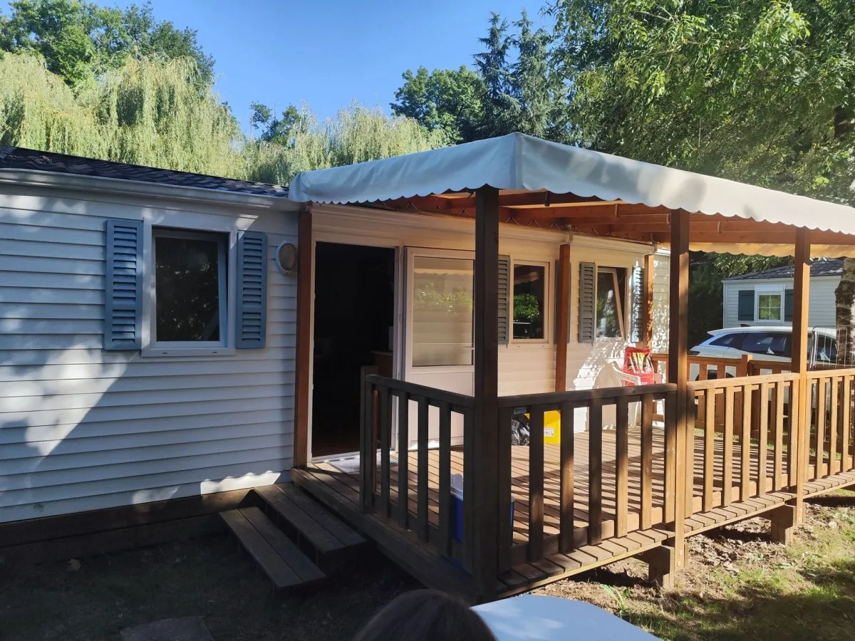 Camping Le Clupeau in Cherveix-Cubas