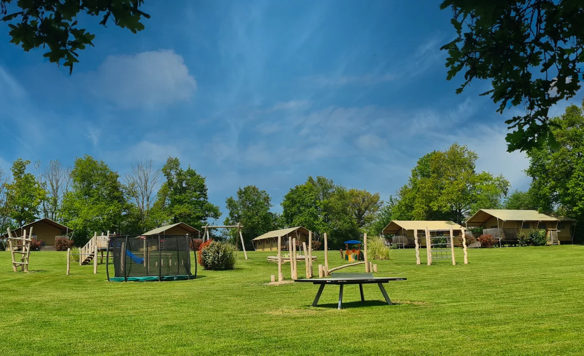 Camping Le Domaine La Mathonière in Louroux-Bourbonnais