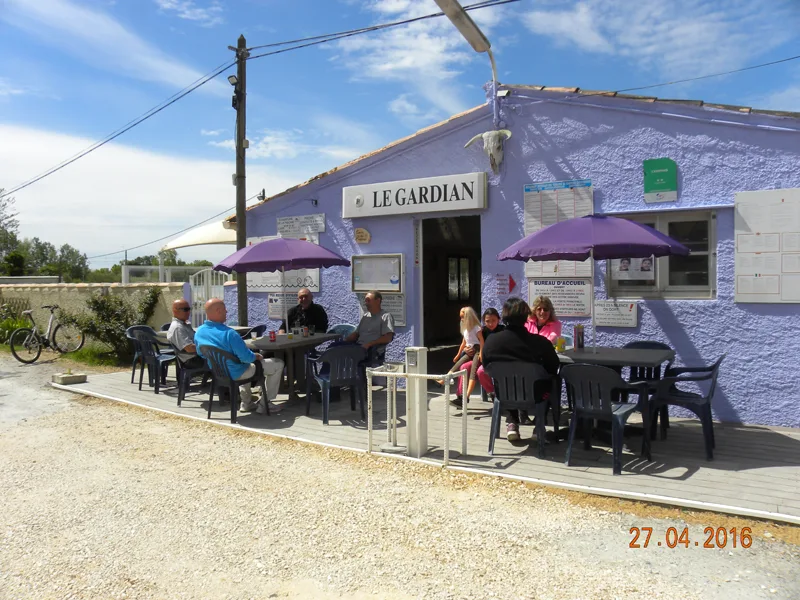 Camping le GARDIAN - Les Alpilles in Raphele les Arles — foto 3